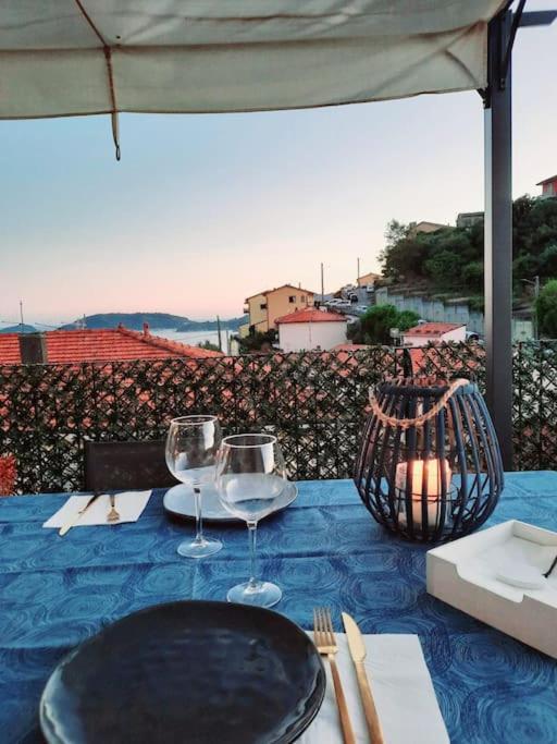 La Terrazza Sul Golfo Dei Poeti Con Vista Mare Apartman Pitelli Kültér fotó